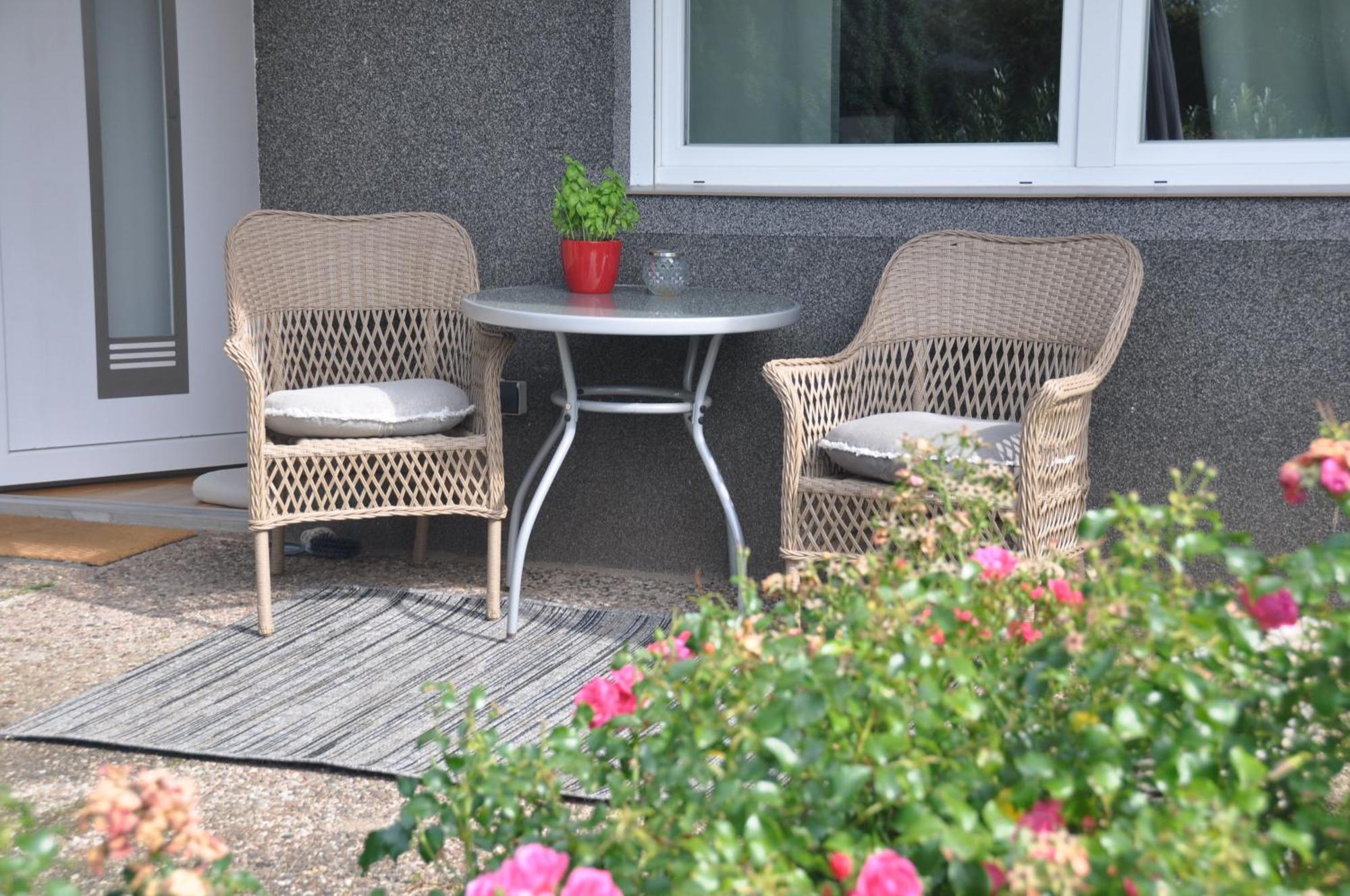2-Zimmer Wohnung Mit Terrasse, Fernblick, Natur, Ruhig - Marburg Exterior foto
